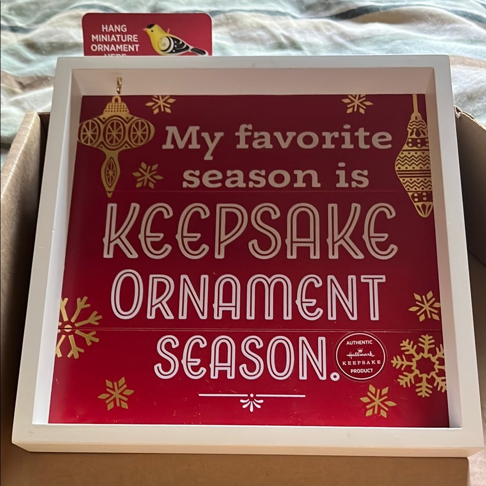 Hallmark Red and Cream Holiday Decor Sign